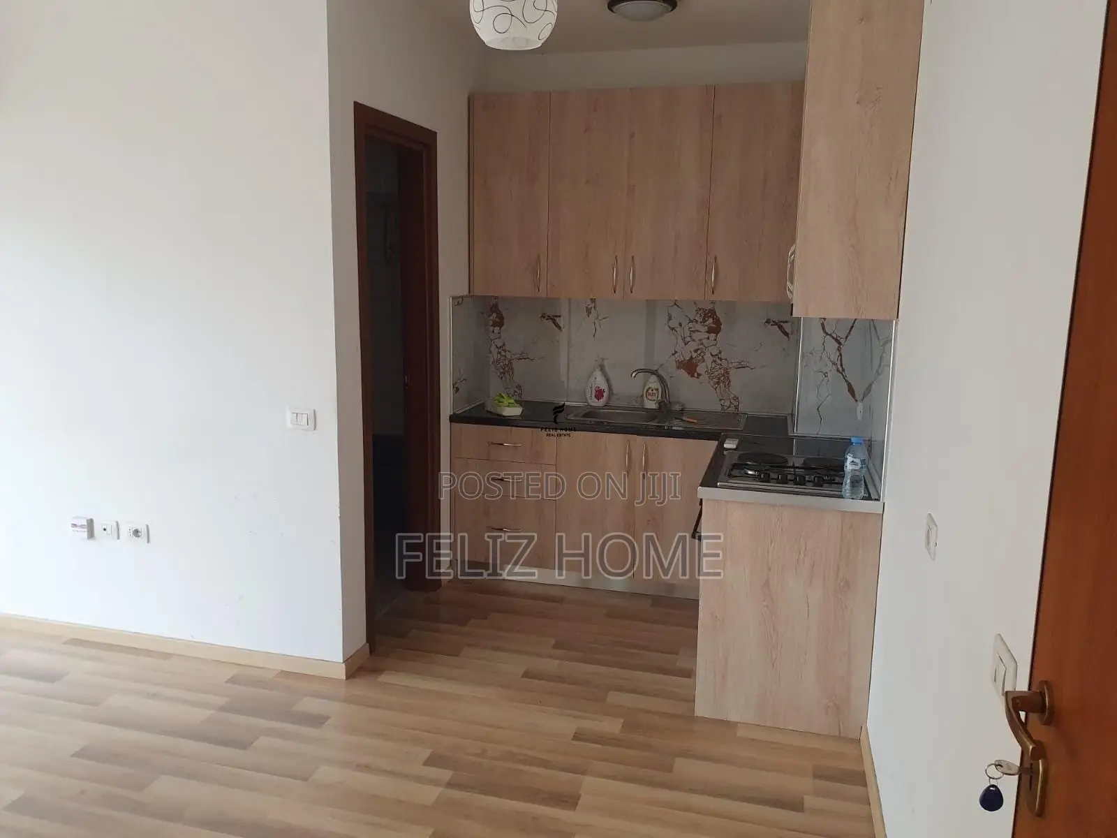 APARTAMENT ME QERA 1+1 ISH FUSHA E AVIACIONIT 45.000 LEKE