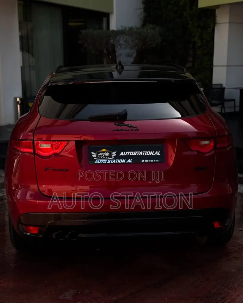 Jaguar F-Pace