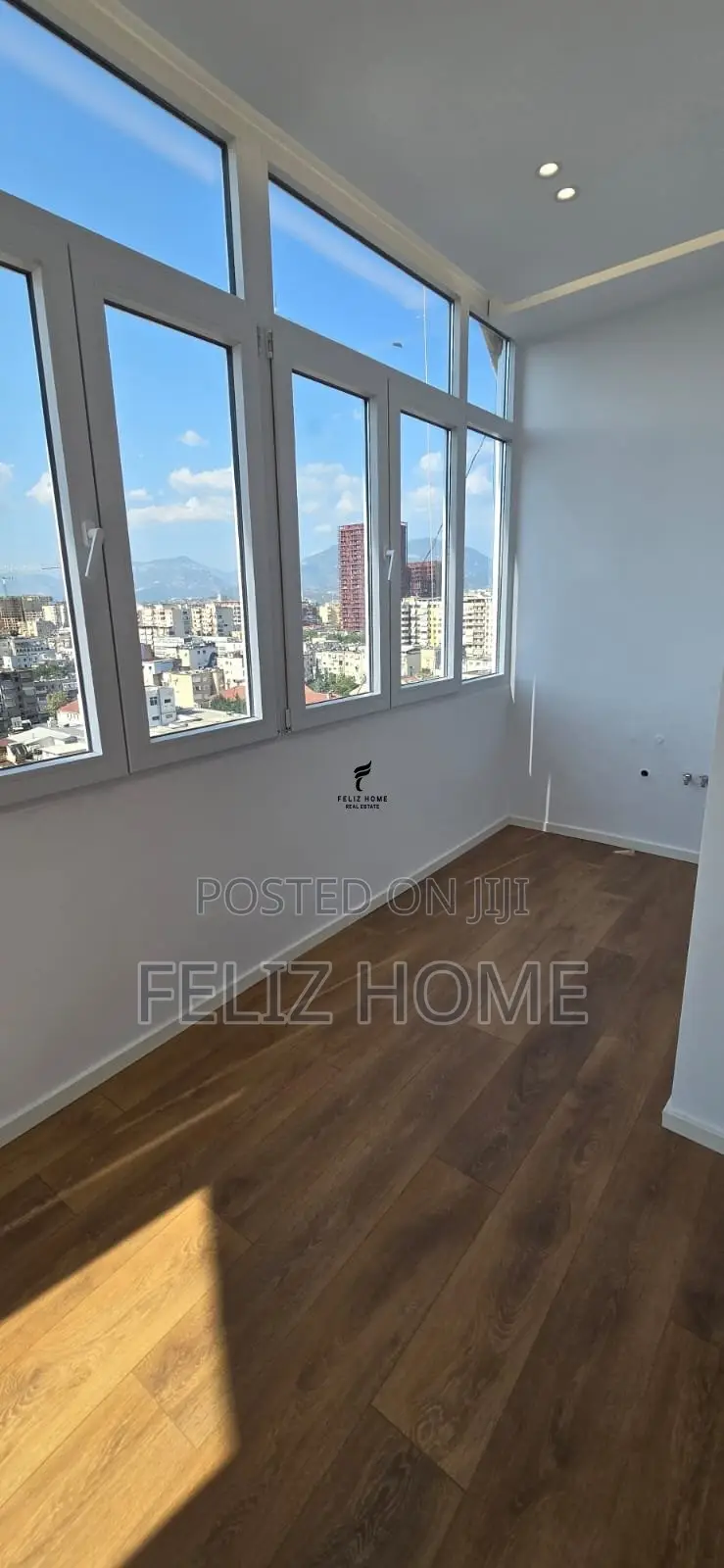 SHITET APARTAMENT 1+1 21 DHJETORI 165.000 EURO