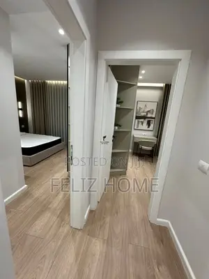 APARTAMENT ME QERA 2+1+2 MINE PEZA 1.500 EURO