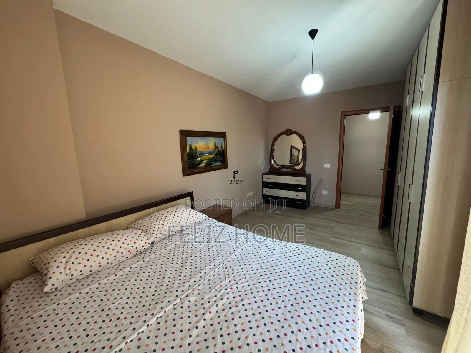 APARTAMENT ME QERA 1+1 STACIONI I TRENIT 50.000 LEKE