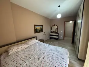 APARTAMENT ME QERA 1+1 STACIONI I TRENIT 50.000 LEKE