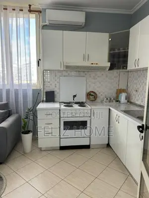 APARTAMENT ME QERA 1+1 RRUGA E DURRESIT 50.000 LEKE