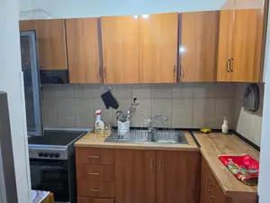 APARTAMENT ME QERA 2+1 SHKOLLA E BASHKUAR 50.000 LEKE