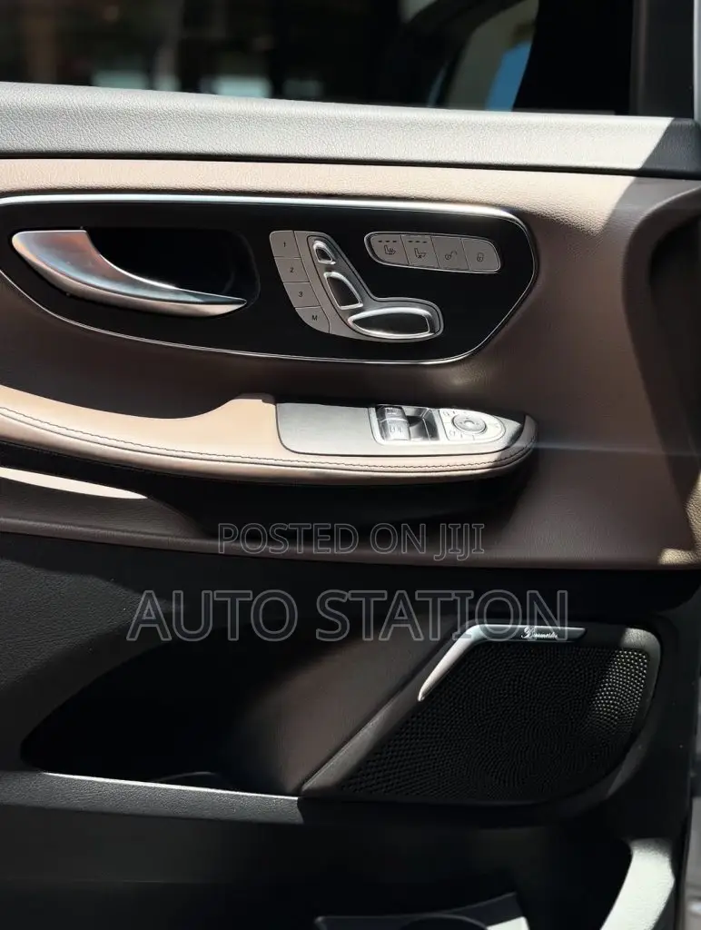 Mercedes Benz V300d