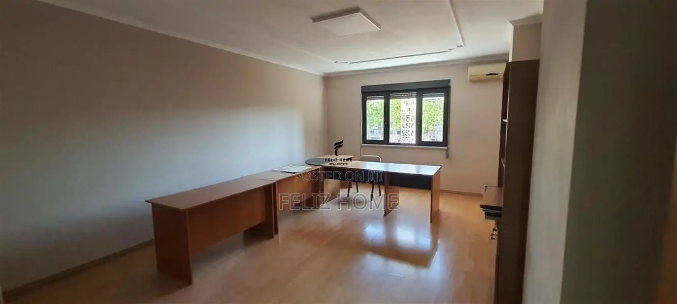 ZYRE ME QERA 160 M2 RRUGA E KAVAJES 130.000 LEKE