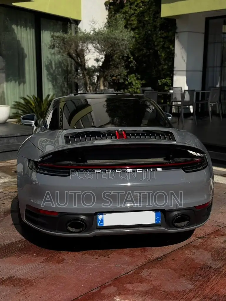 Porsche 911 (922) Targa 4