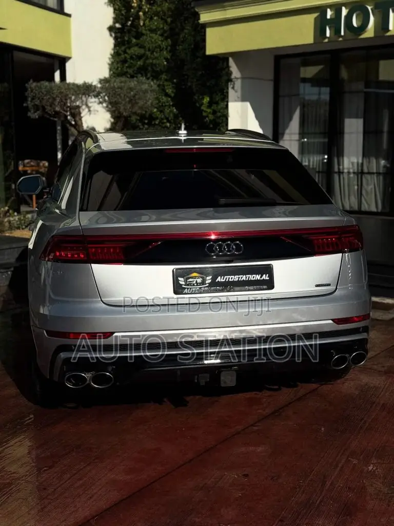 Audi Q8