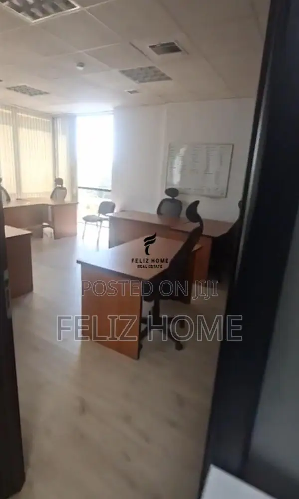 ZYRE ME QERA 275M2 QENDER 4.950 EURO