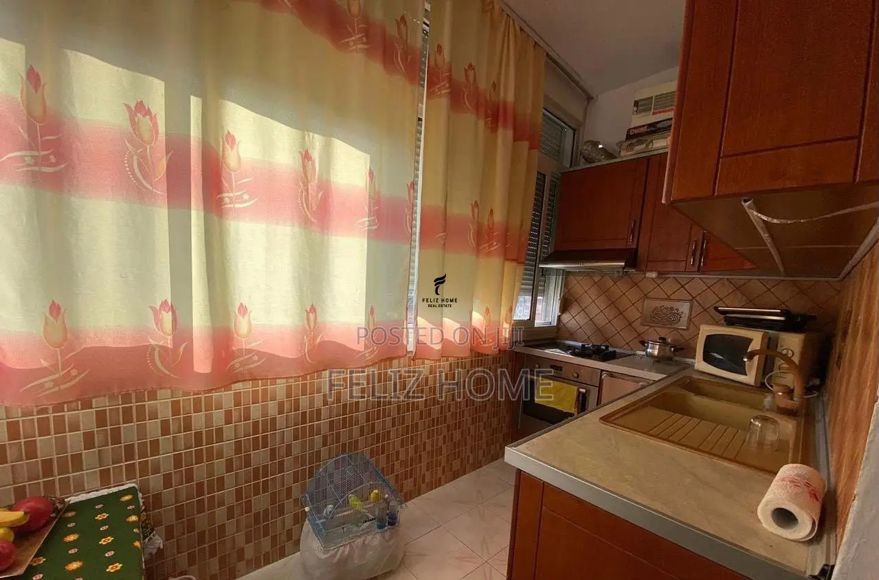 APARTAMENT ME QERA 2+1 URA E NISHARAKUT 55.000 LEKE