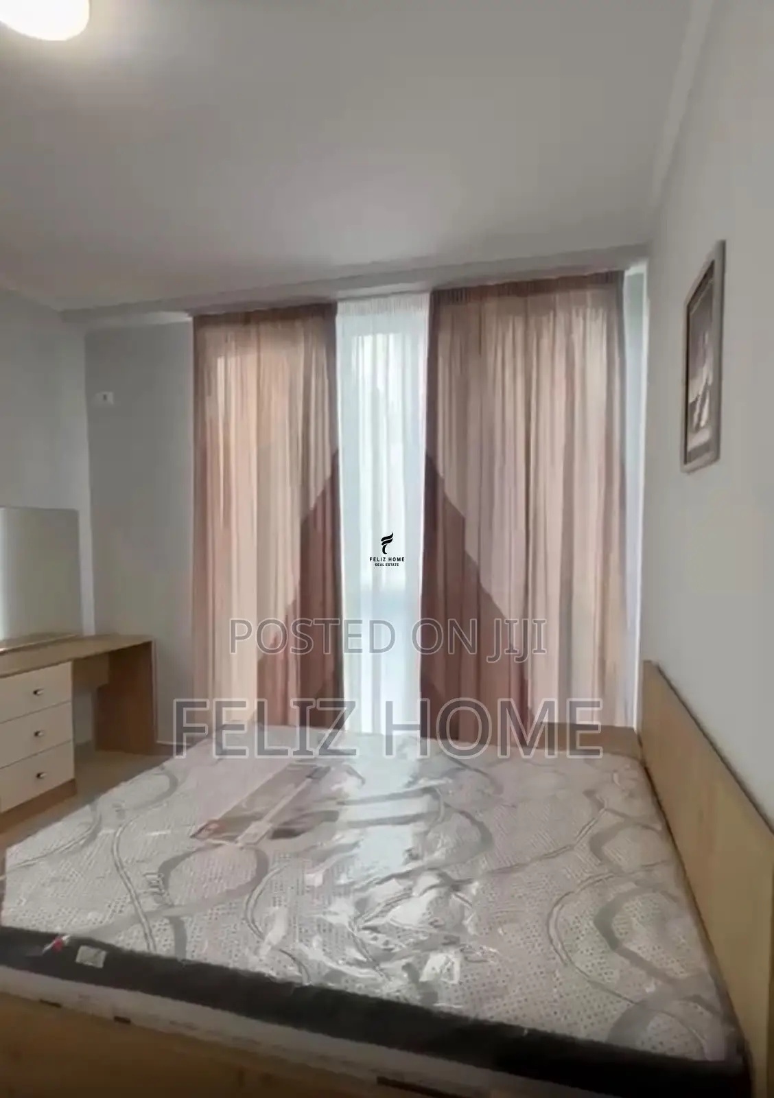 APARTAMENT ME QERA 2+1 STACIONI TRENIT 1.500 EURO