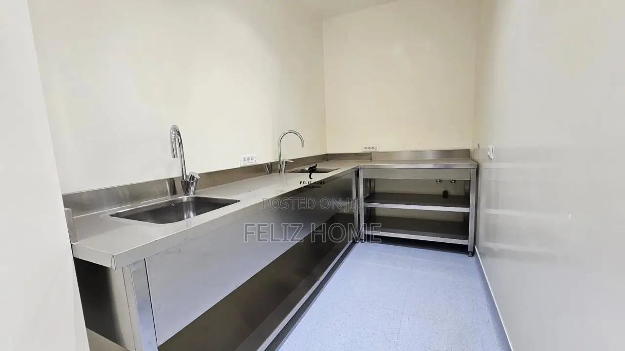 ZYRE ME QERA 140M2 KOMUNA E PARISIT 2.500 EURO