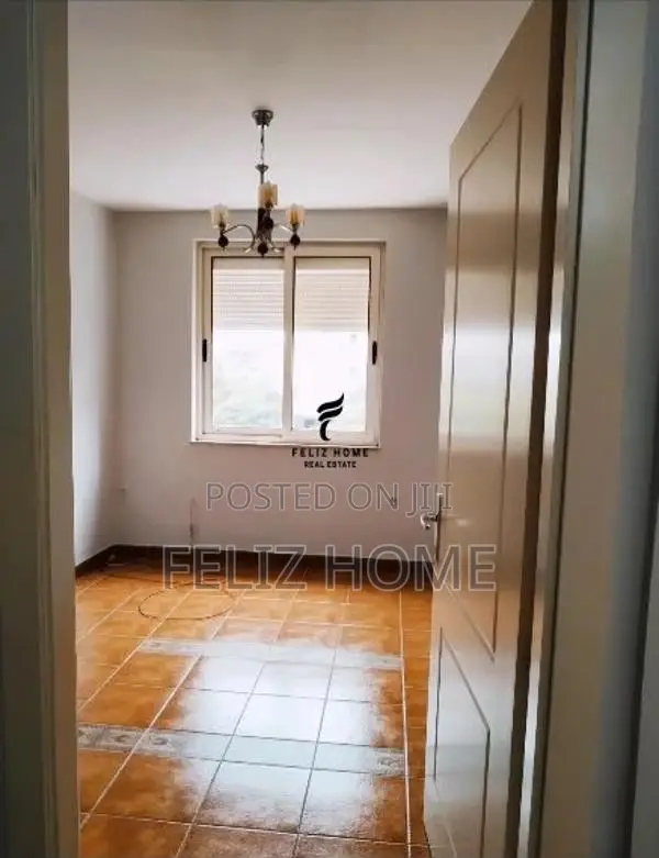 ZYRE ME QERA 50M2 21 DHJETORI 600 EURO
