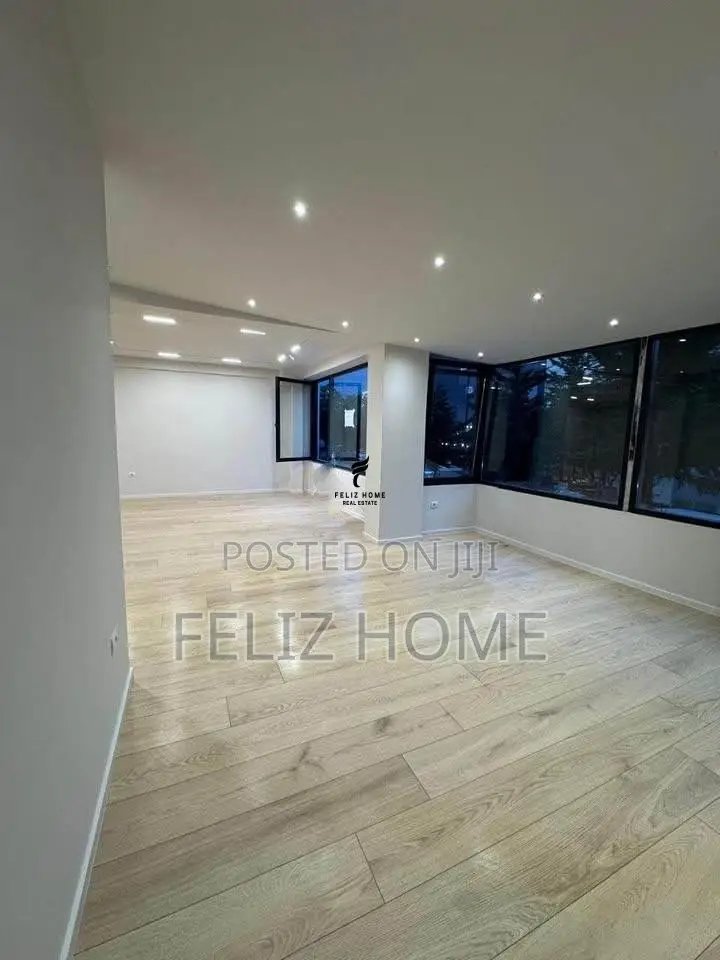 ZYRE ME QERA 80 M2 PORCELAN 80.000 LEKE