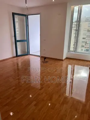 ZYRE ME QERA 190 M2 RRUGA E ELBASANIT 200.000 LEKE