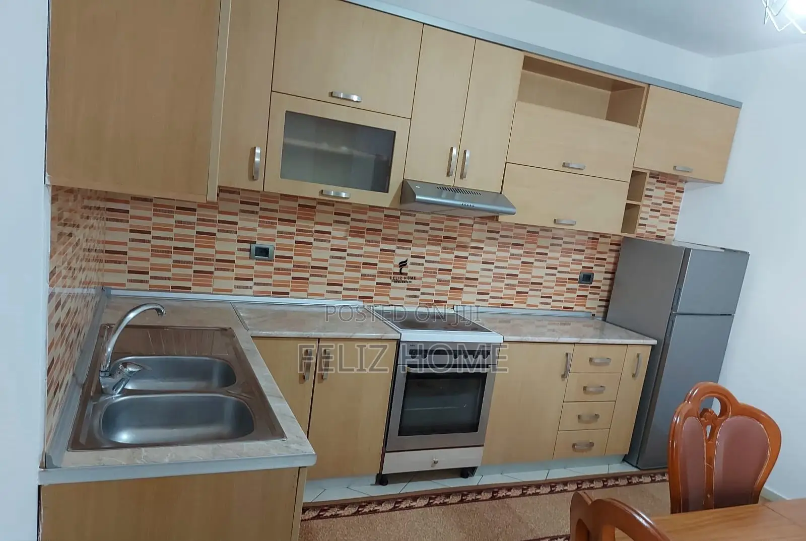 APARTAMENT ME QERA 2+1 STACIONI I TRENIT 50.000 LEKE
