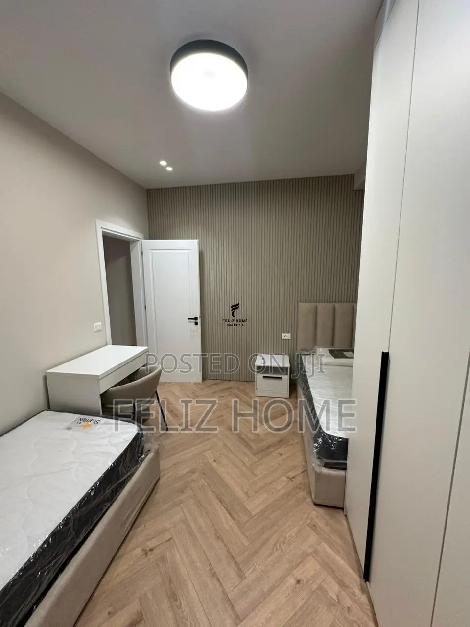 APARTAMENT ME QERA 2+1+2 RRUGA E KAVAJES 180.000 LEKE