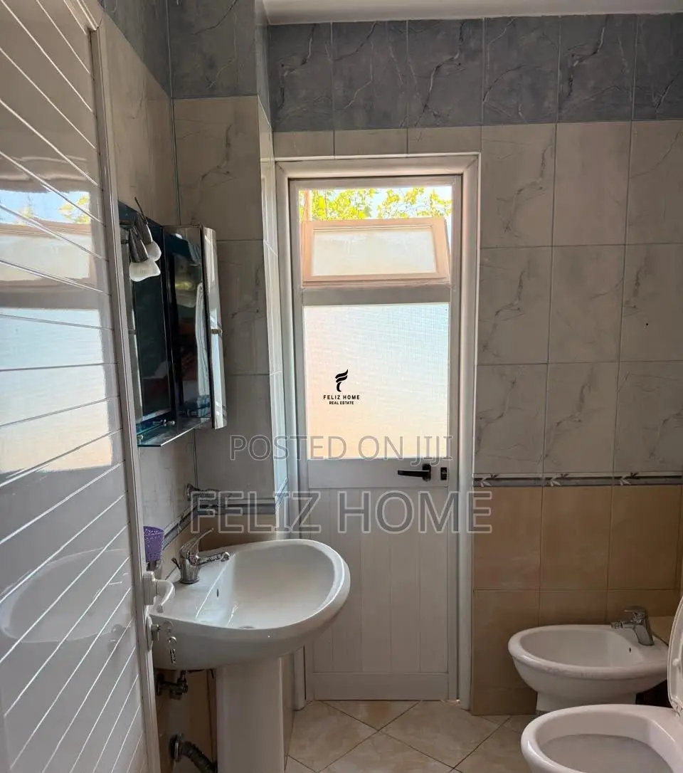 APARTAMENT ME QERA 2+1 ALI DEMI 50.000 LEKE