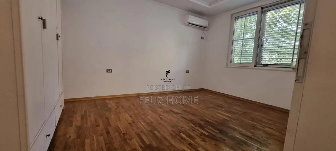 ZYRE ME QERA 90 M2 SHESHI WILLSON 900 EURO
