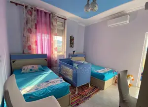 APARTAMENT ME QERA 2+1+2 VASIL SHANTO 55.000 LEKE