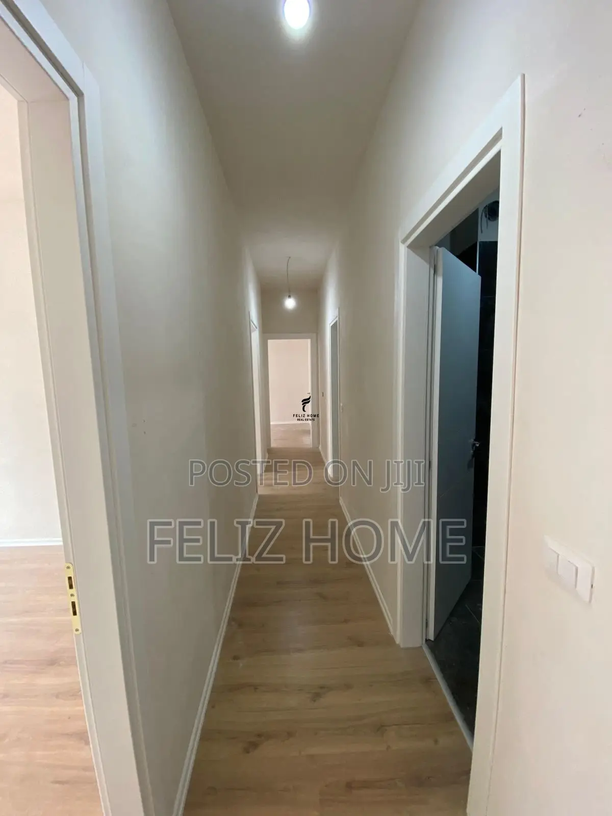 SHITET APARTAMENT 3+1+2+DEPO KOMUNA E PARISIT 375.000 EURO