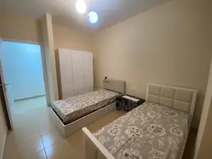 APARTAMENT ME QERA 2+1 BULEVARDI I RI 60.000 LEKE