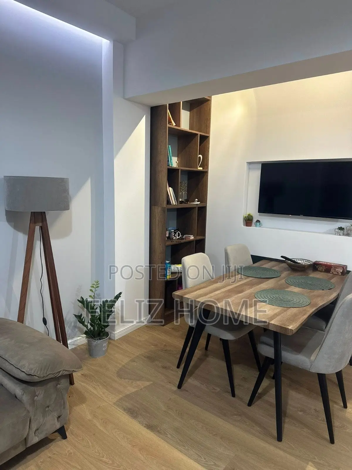APARTAMENT ME QERA 2+1 PAZARI RI 1.000 EURO