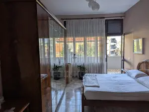 APARTAMENT ME QERA 3+1 RRUGA E DIBRES 150.000 LEKE