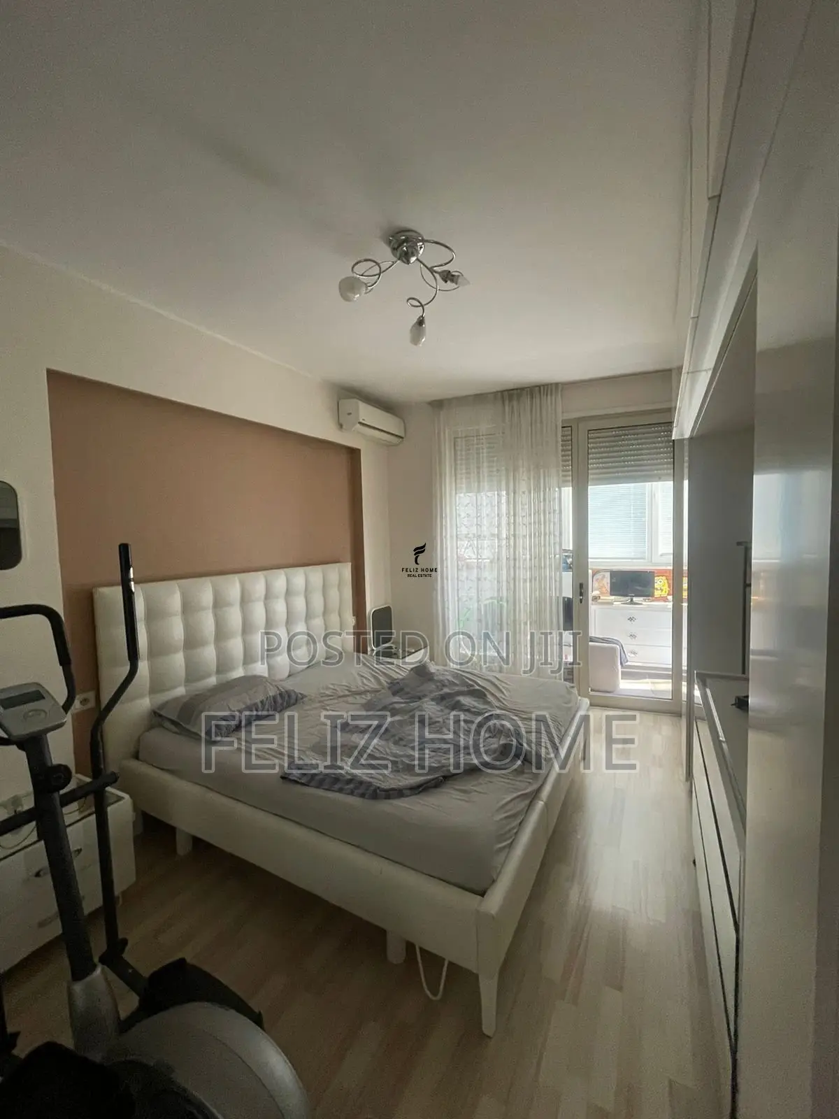 SHITET APARTAMENT 2+1+2+DEPO KOMUNA E PARISIT 320.000 EURO