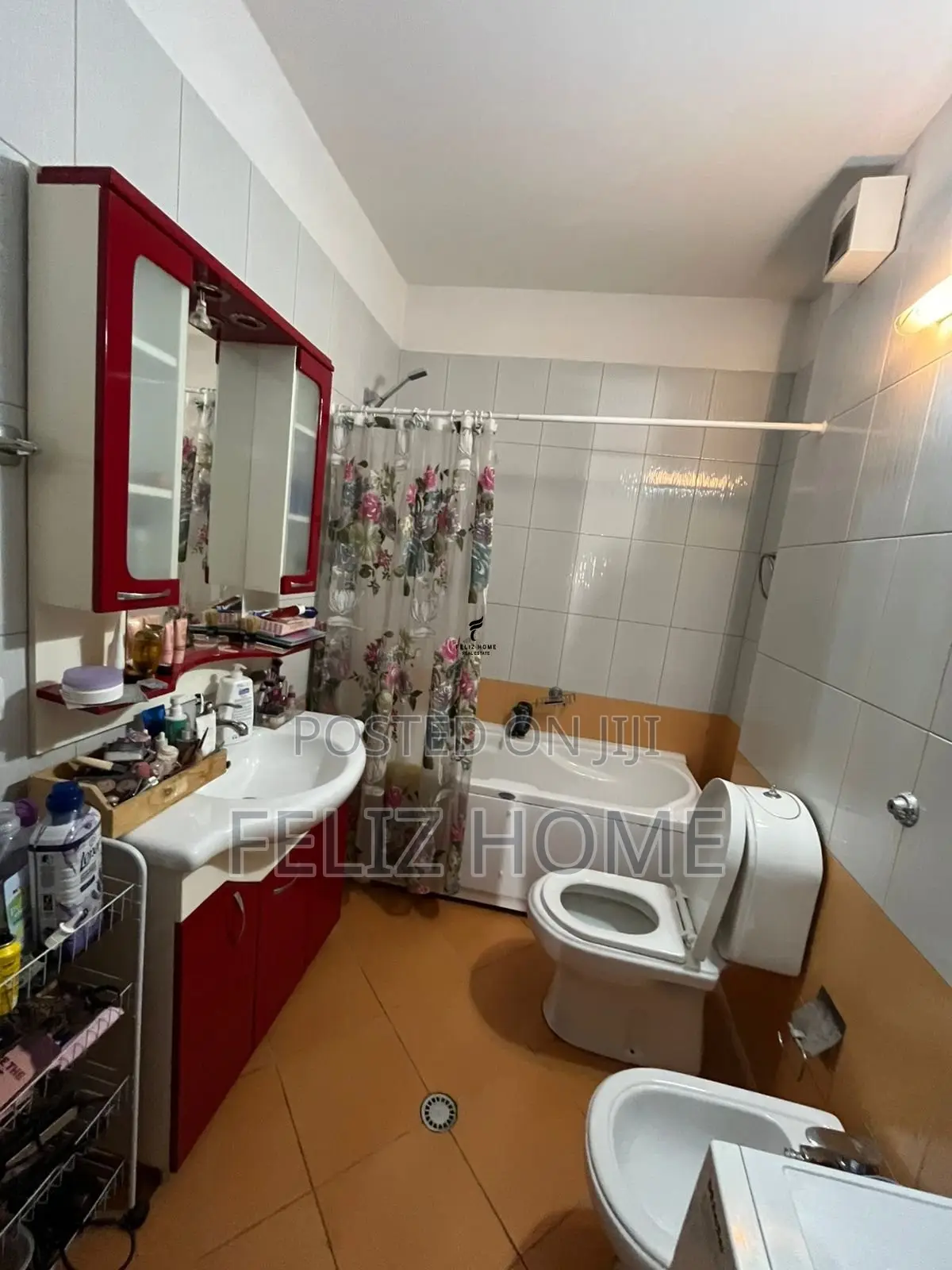 SHITET APARTAMENT 2+1+2 RRUGA E DIBRES 33.000.000 LEKE