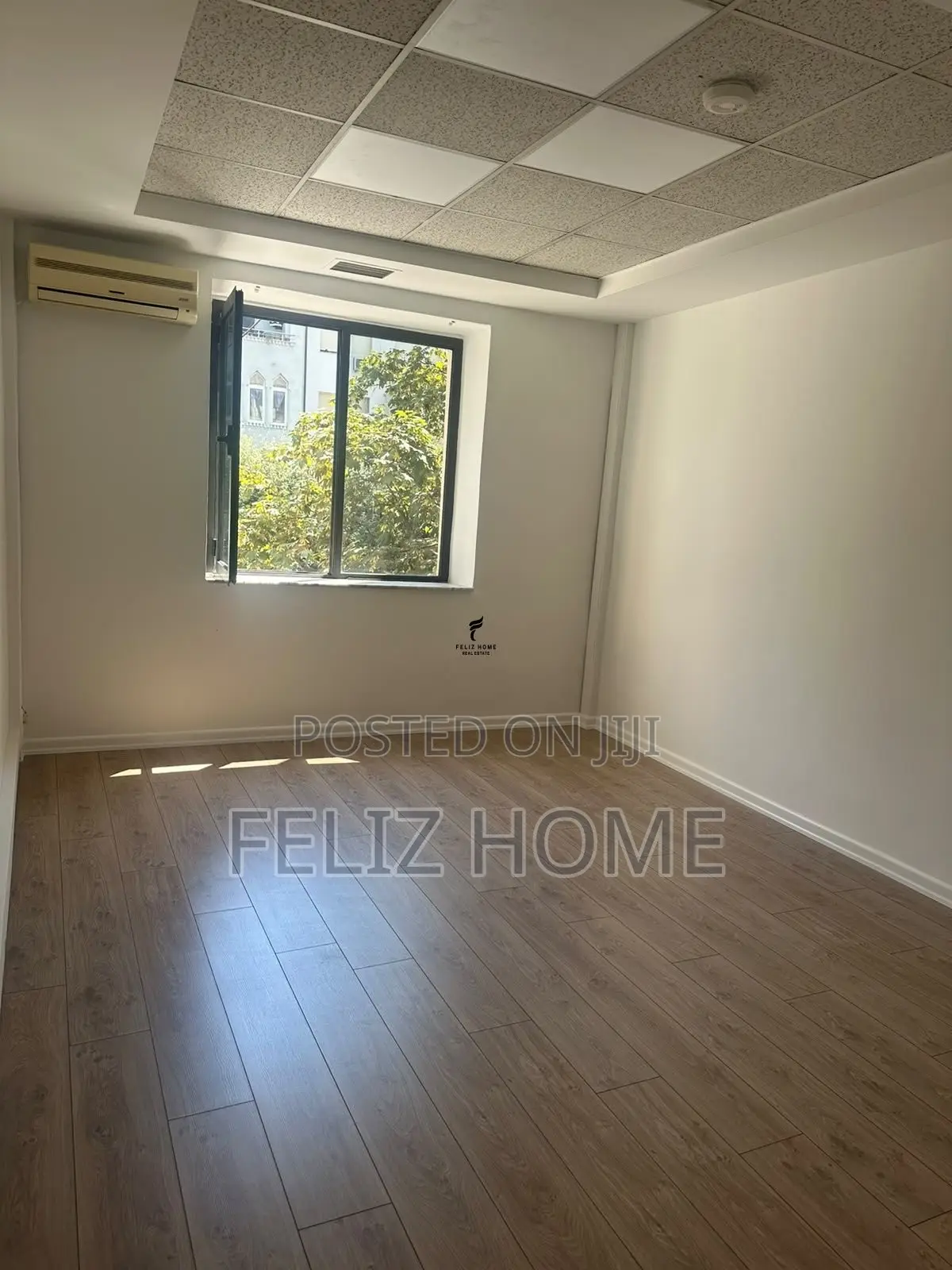 ZYRE ME QERA 120 M2 BULEVADI ZOGU I PARE 130.000 LEKE