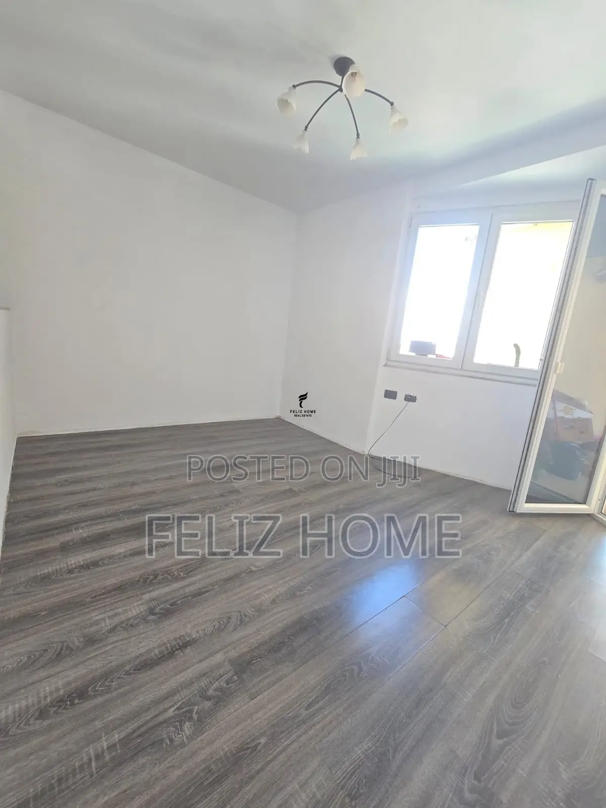 SHITET APARTAMENT 2+1 ISH FUSHA E AVIACIONIT 179.000 EURO