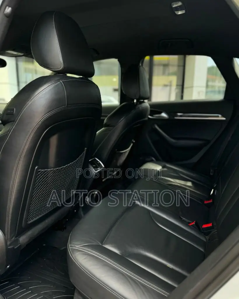 AUDI RSQ3