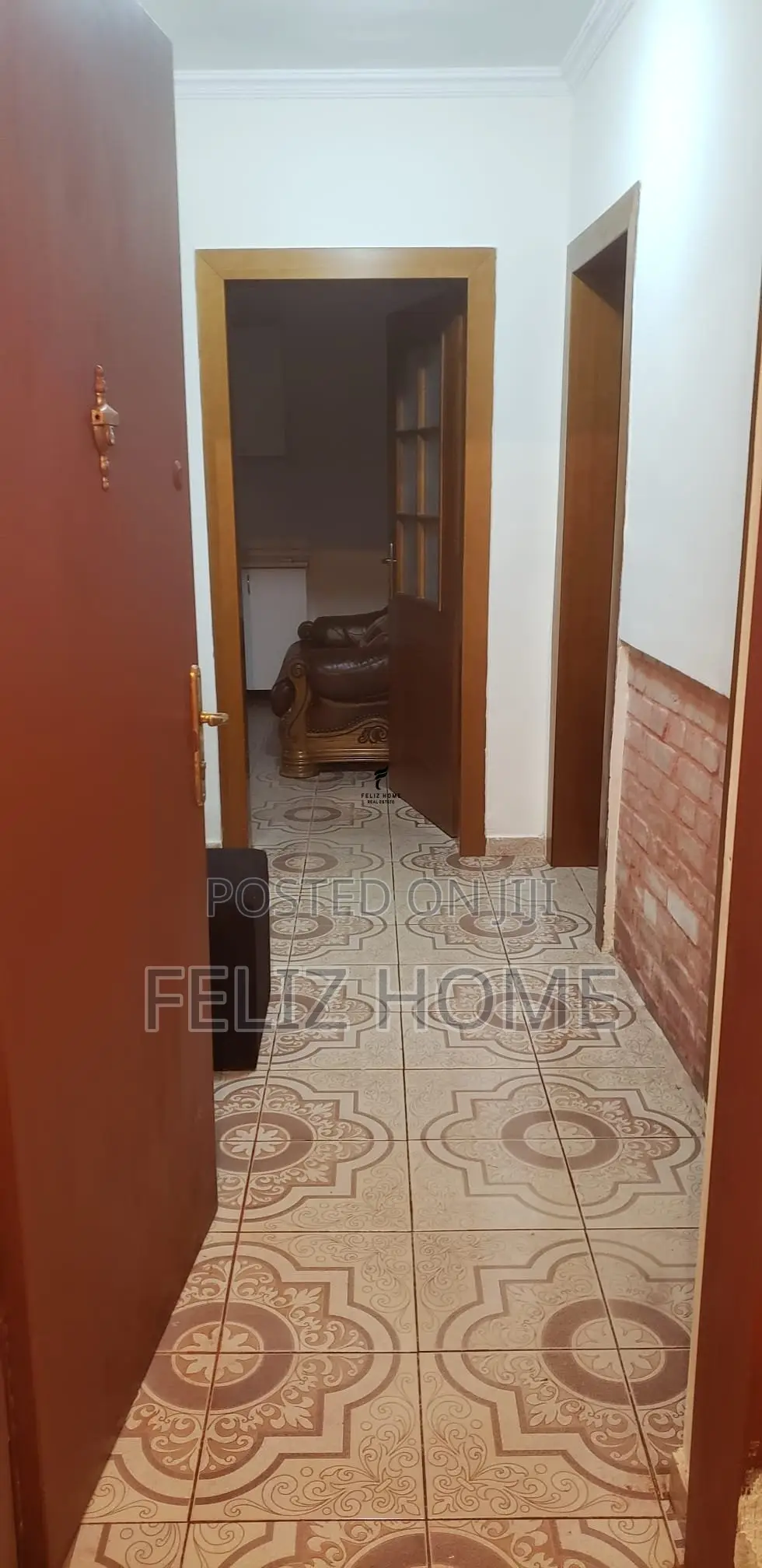 APARTAMENT ME QERA 2+1 ISH TREGU ELEKTRIK 50.000 LEKE