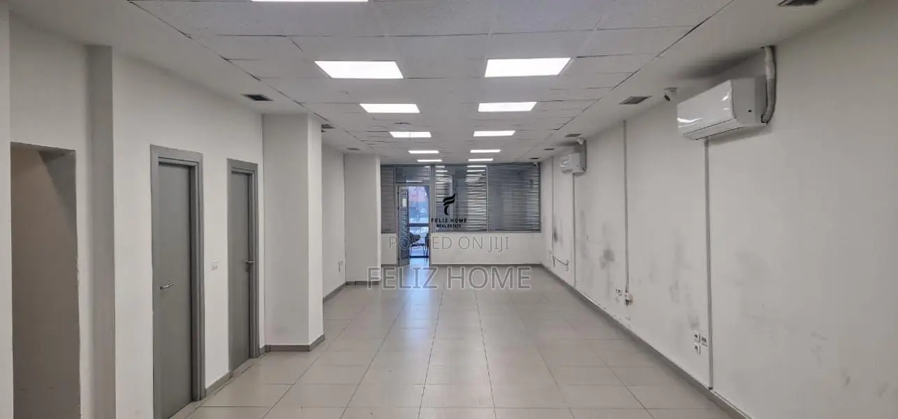 ZYRE ME QERA 220 M2 RRUGA E KAVAJES 4.400 EURO