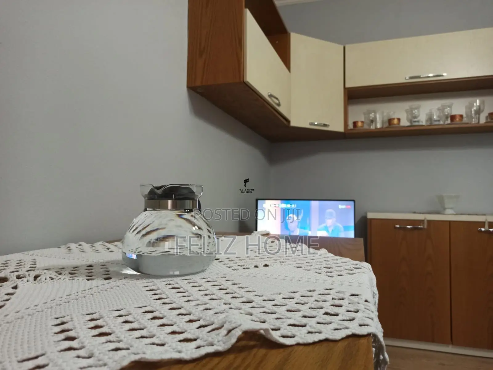 APARTAMENT ME QERA 1+1 21 DHJETORI 50.000 LEKE