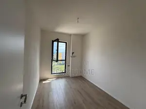 SHITET APARTAMENT 2+1 ISH FUSHA AVIACIONIT 180.000 EURO