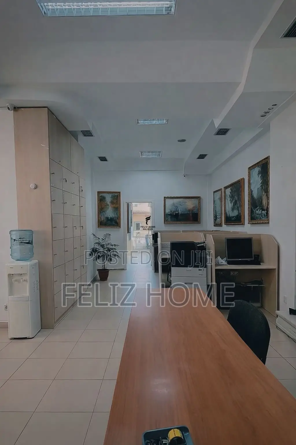 ZYRE ME QERA 216 M2 RRUGA E ELBASANIT 3.000 EURO