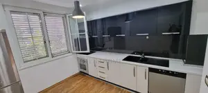 APARTAMENT ME QERA 3+1 SHESHI WILLSON 900 EURO