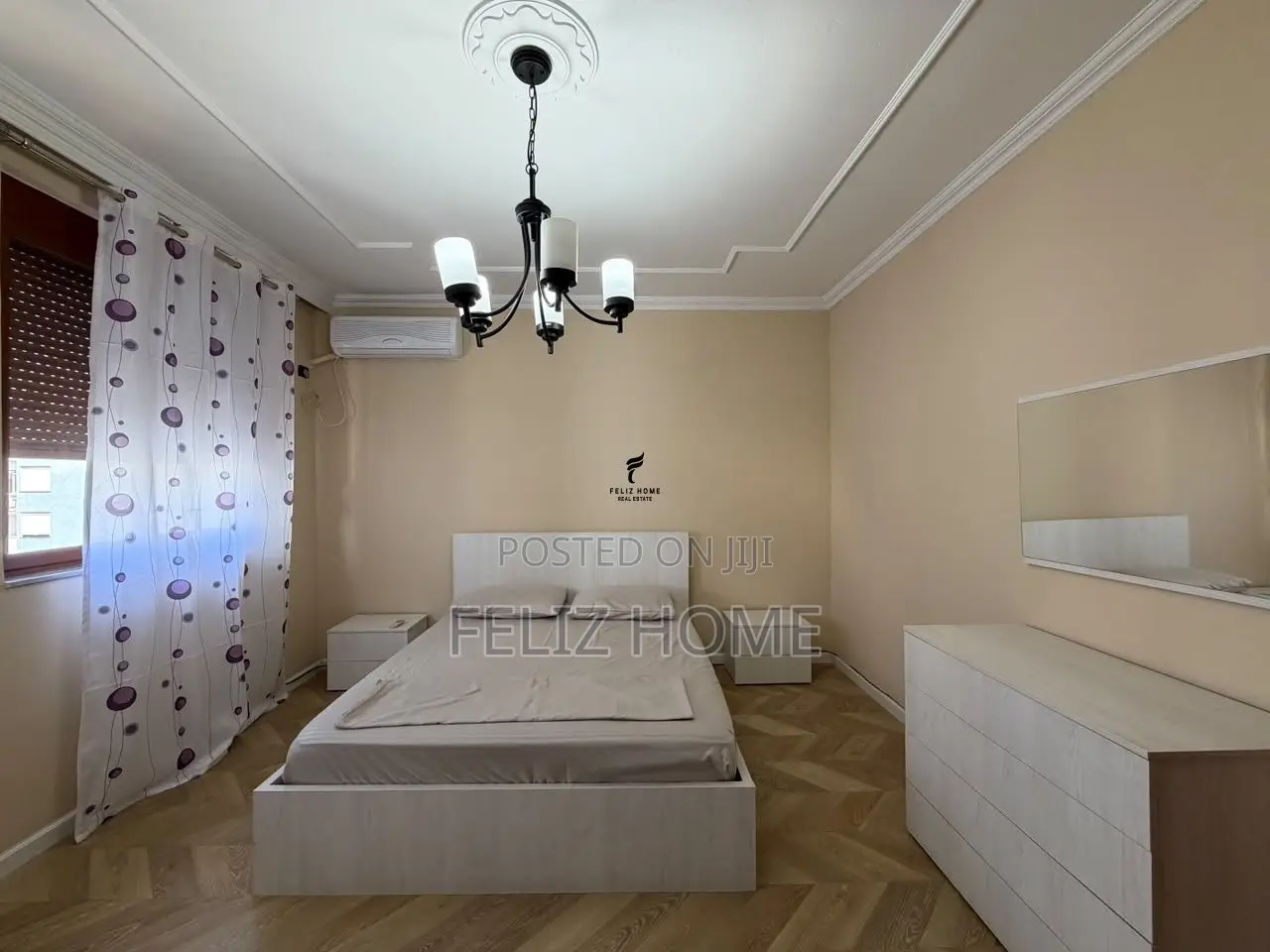 APARTAMENT ME QERA 4+1 ISH EKSPOZITA 130.000 LEKE