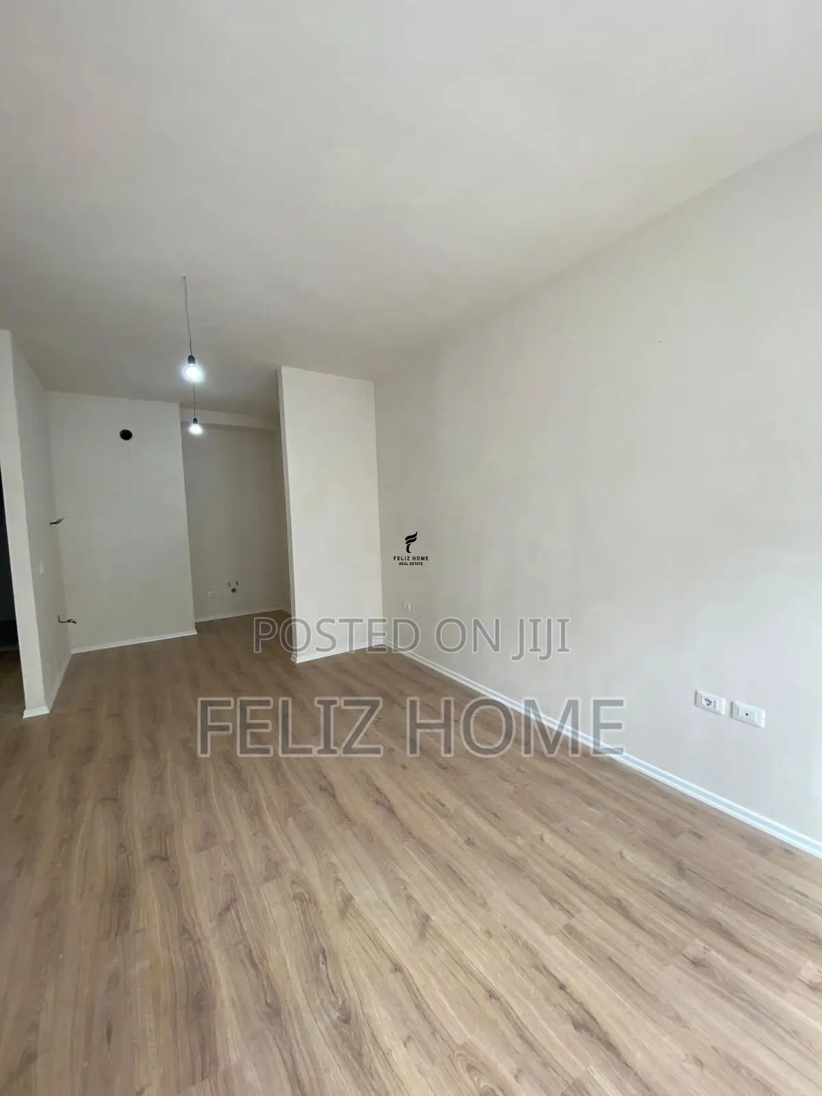 SHITET APARTAMENT 3+1+2+DEPO KOMUNA E PARISIT 375.000 EURO