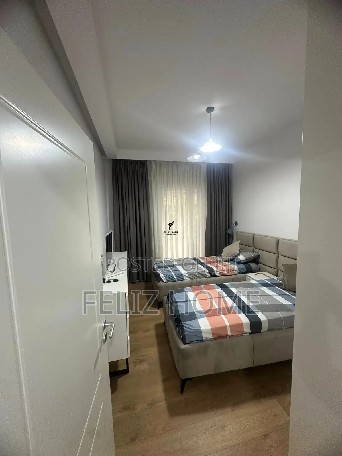 APARTAMENT ME QERA 2+1 PAZARI RI 1.000 EURO