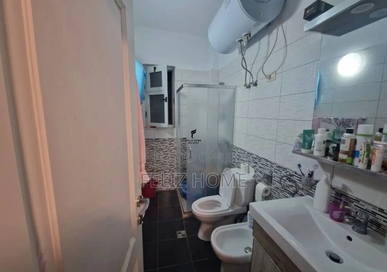 SHITET APARTAMENT 1+1 STACIONI TRENIT 12.000.000 LEKE