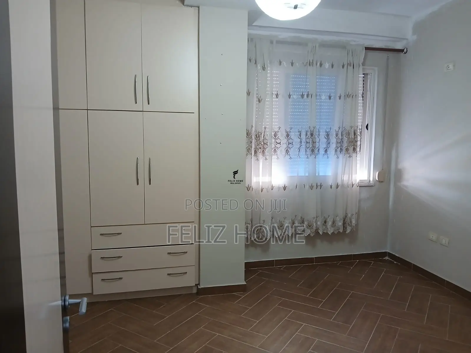 APARTAMENT ME QERA 2+1+2 ASTIR 450 EURO