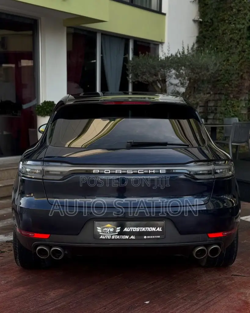 Porsche Macan S