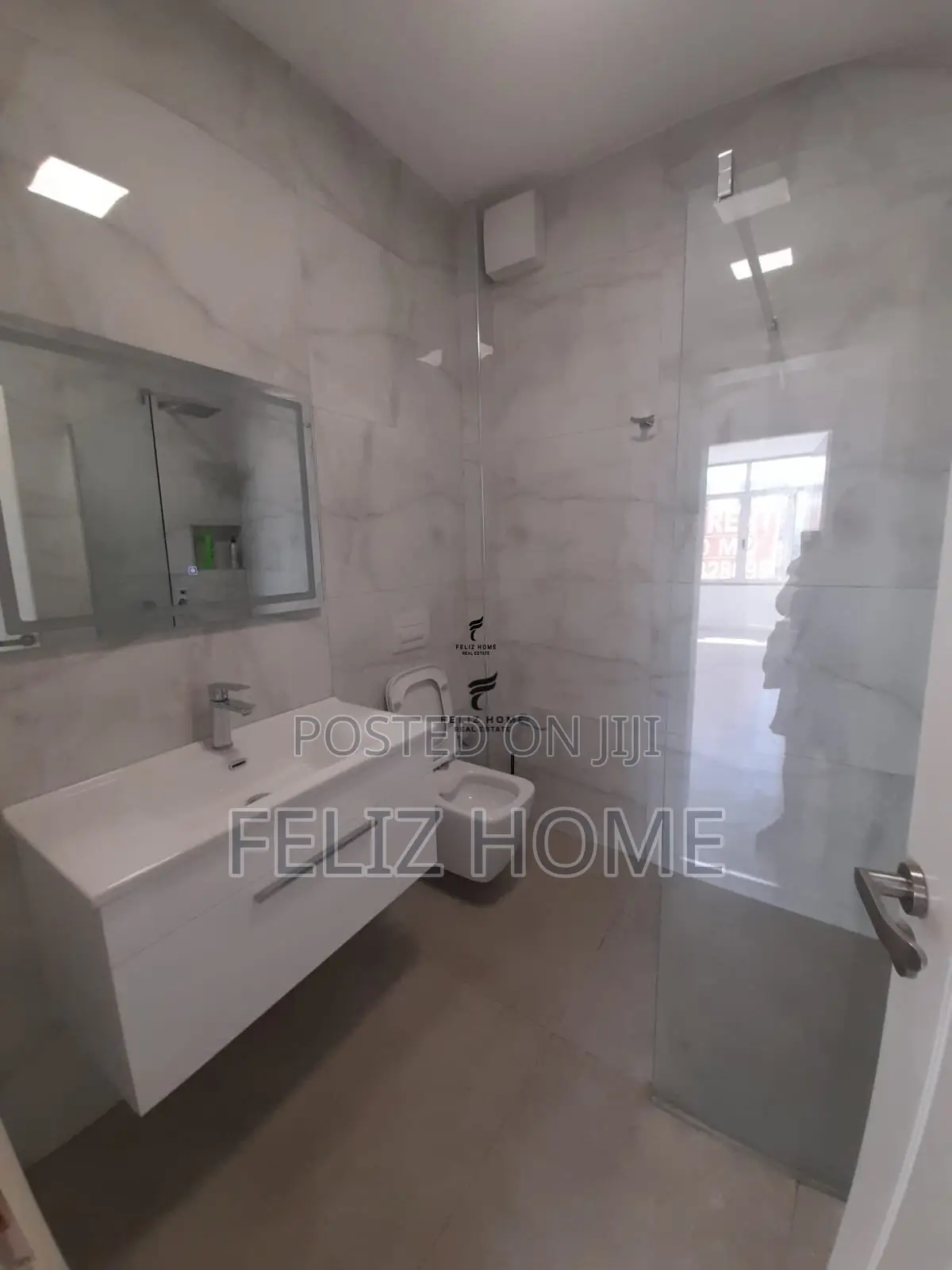 ZYRE ME QERA 180 M2 SHESHI WILLSON 2000 EURO