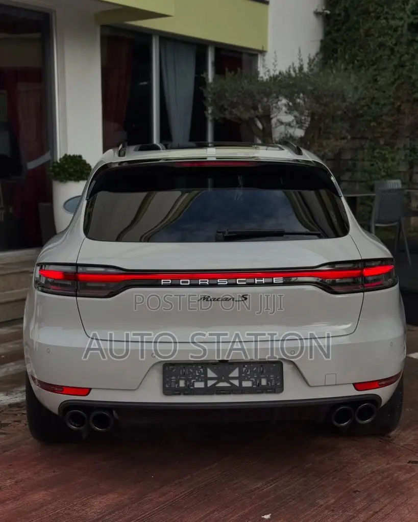Porsche Macan S
