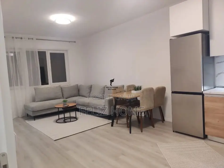 APARTAMENT ME QERA 2+1 UNIVERS CITY 50.000 LEKE