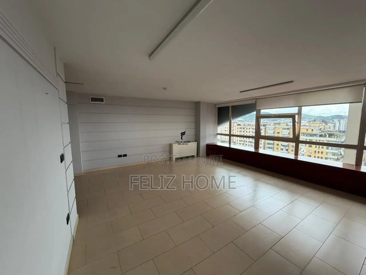 ZYRE ME QERA 450M2 RRUGA E KAVAJES 6000 EURO