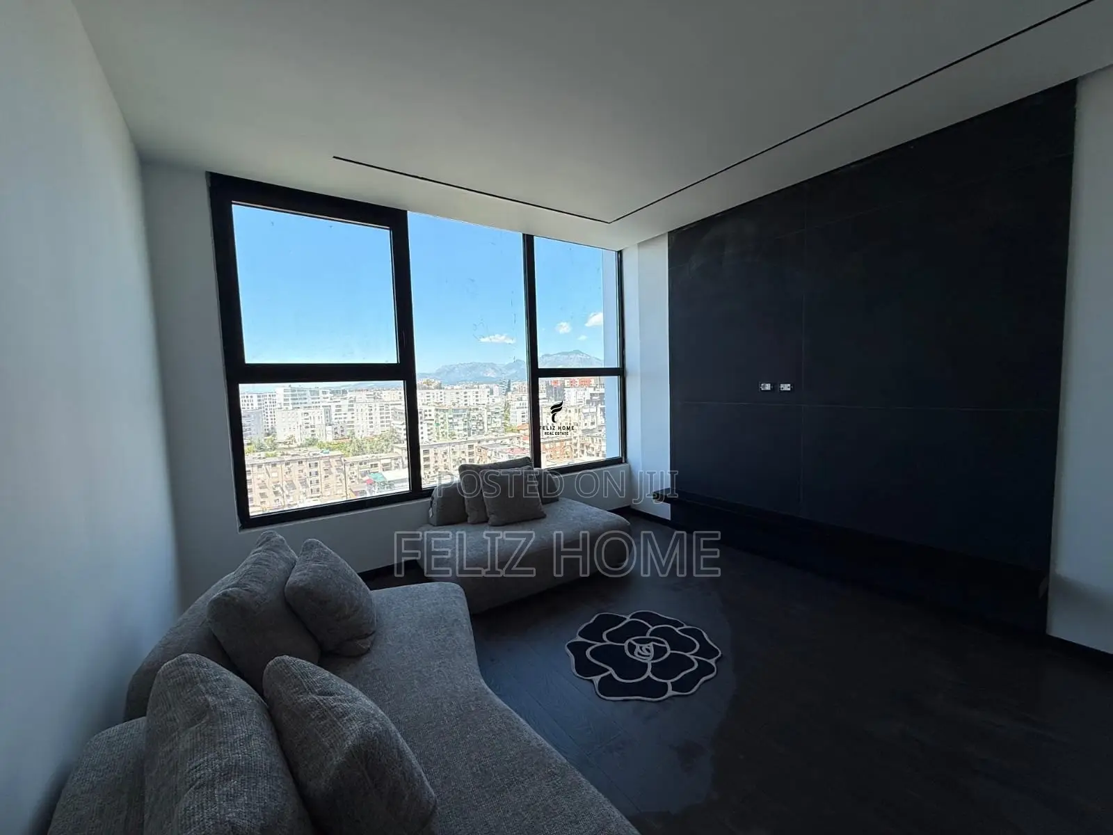 SHITEN 2 GARSONIERE RRUGA E KAVAJES 290.000 EURO